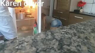 Horn washes the dishes while his wife sucks the hidden negao * jefao