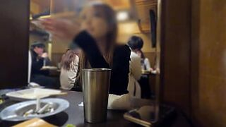 Completely Real [Personal Shooting] [Hidden Shooting] God Slender Hostess Lady Gal Older Sister And Drinking Room At A Tavern...