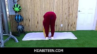 HijabiTeen- Fitness Trainer fucks exotic arabic client