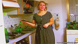 Housewife Blowjob From The 1950's!